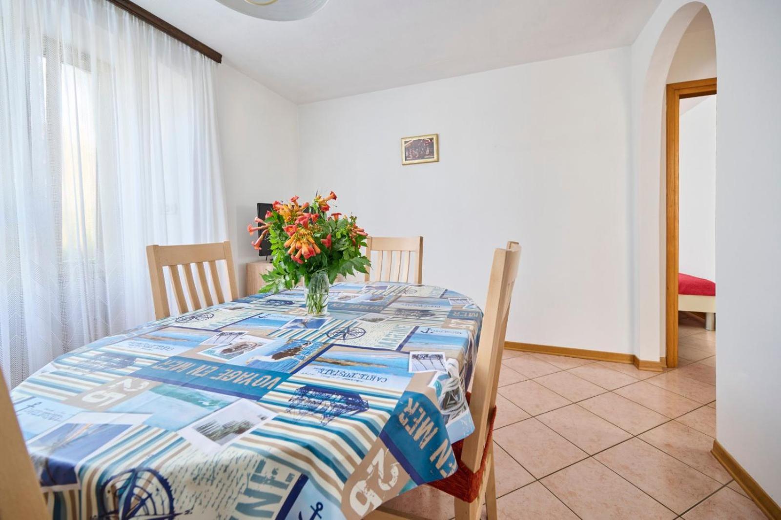 Apartman Ema Novigrad Istria Exterior foto